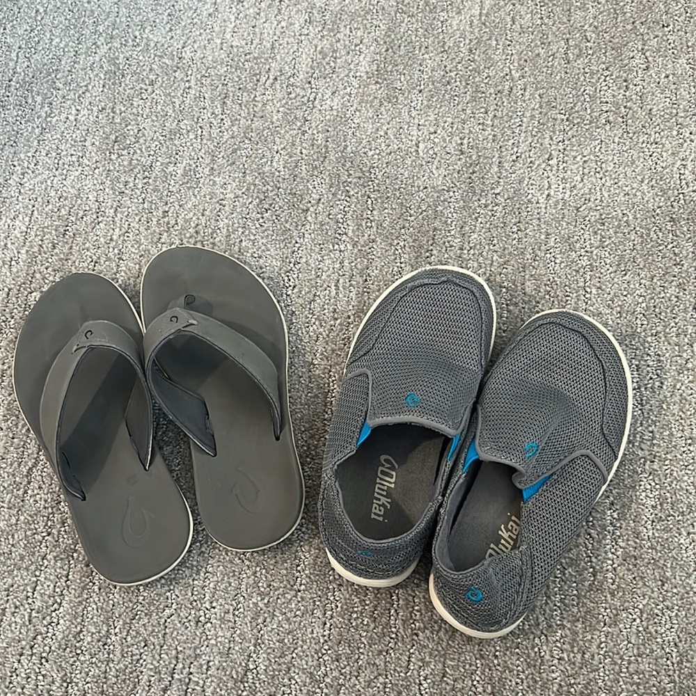 Olukai Bundle - Slip on shoes and flip flops in gray